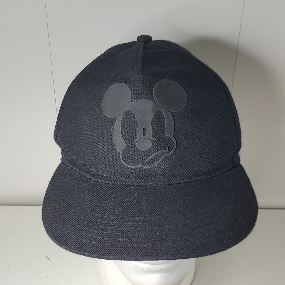 Disney Mickey Mouse Rubber Logo Baseball Cap Snapback Hat Hands Under Bill H & M